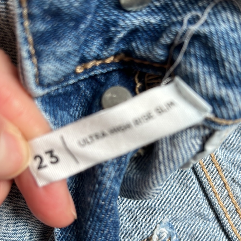 Jeans - Picture 3 of 4